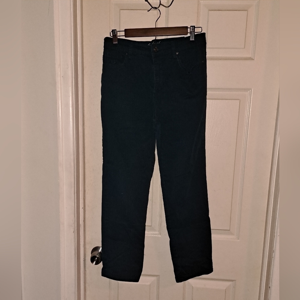 Gloria Vanderbilt all around slimming effect jeans size 10 short